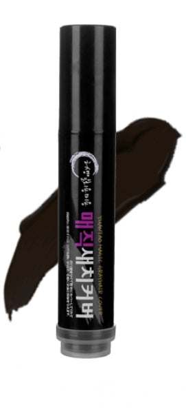 Temporary hair color brush and comb applying white wax for one-time grey hair dye.